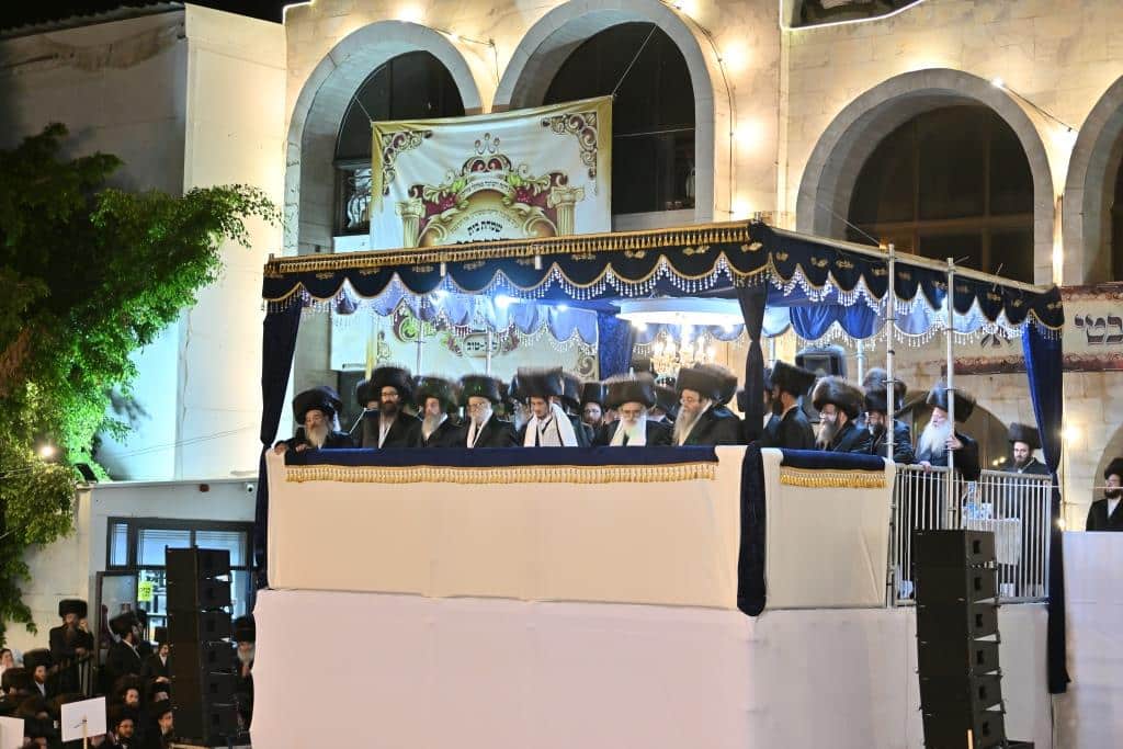 שמחת החתונה בחצרות סערט ויזניץ' -ויזניץ' -אונגוואר