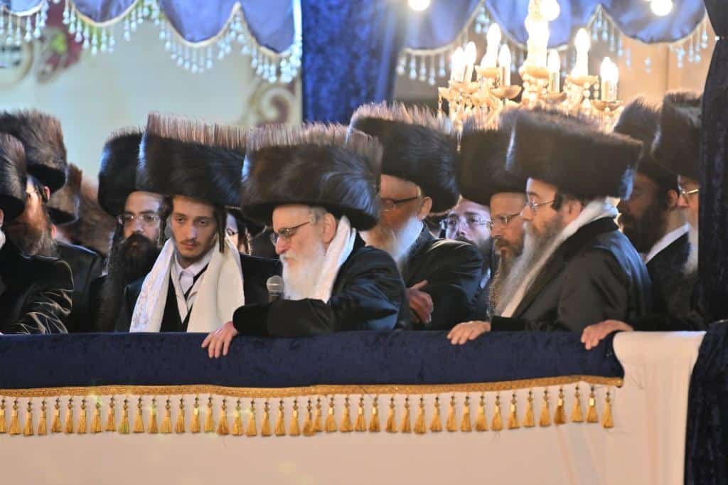 שמחת החתונה בחצרות סערט ויזניץ' -ויזניץ' -אונגוואר