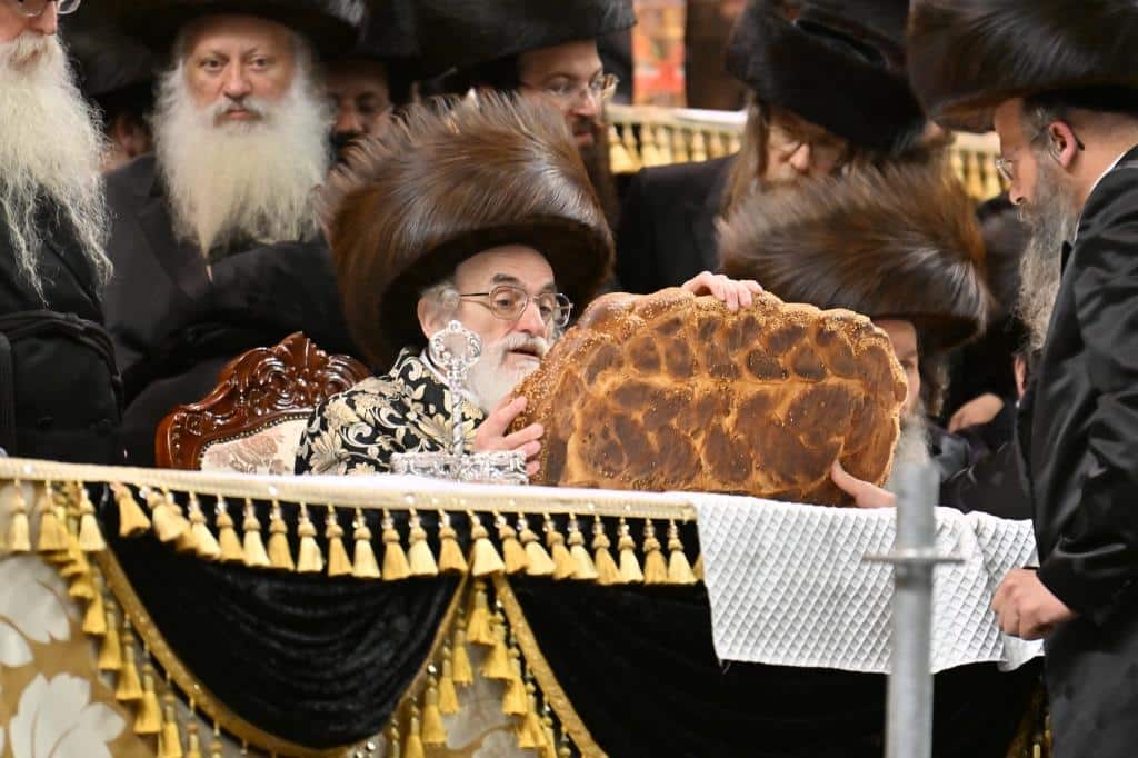 שמחת החתונה בחצרות סערט ויזניץ' -ויזניץ' -אונגוואר