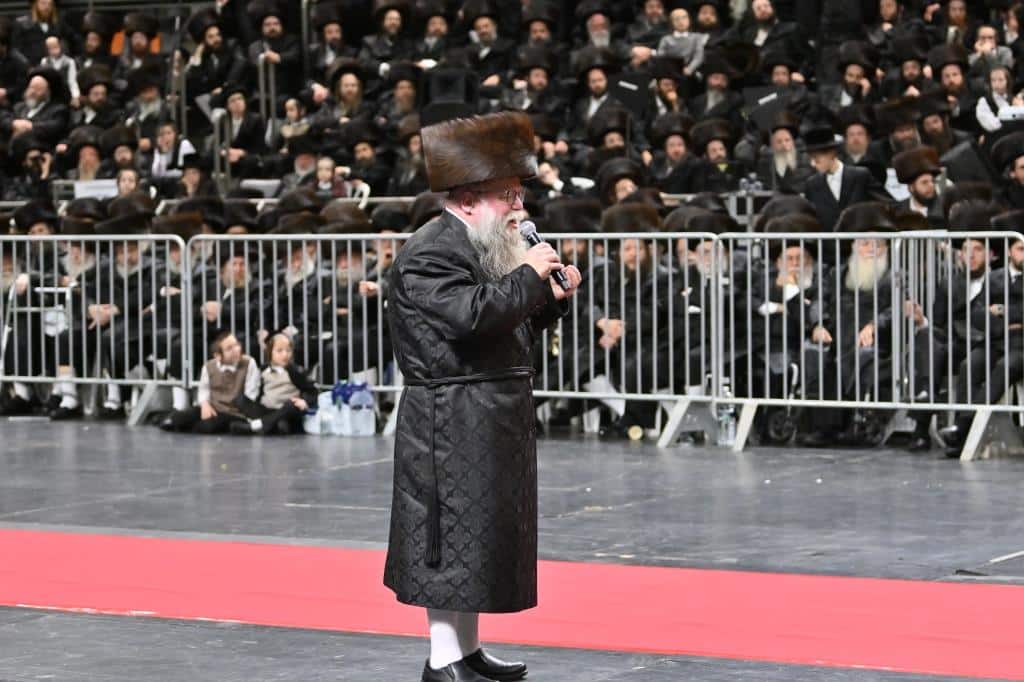 שמחת החתונה בחצרות סערט ויזניץ' -ויזניץ' -אונגוואר