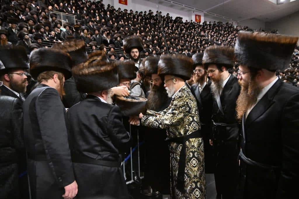 שמחת החתונה בחצרות סערט ויזניץ' -ויזניץ' -אונגוואר