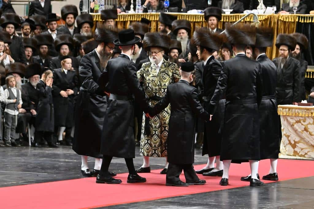 שמחת החתונה בחצרות סערט ויזניץ' -ויזניץ' -אונגוואר