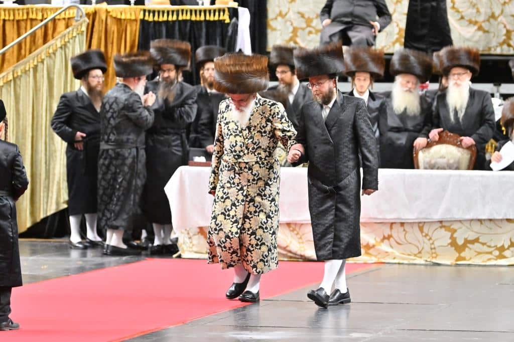 שמחת החתונה בחצרות סערט ויזניץ' -ויזניץ' -אונגוואר