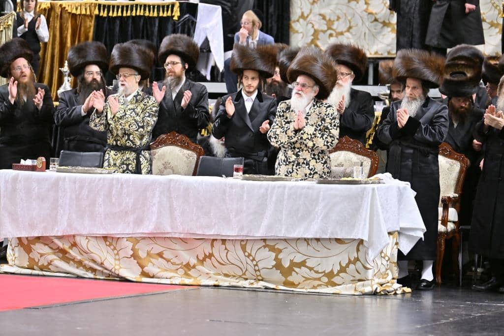 שמחת החתונה בחצרות סערט ויזניץ' -ויזניץ' -אונגוואר