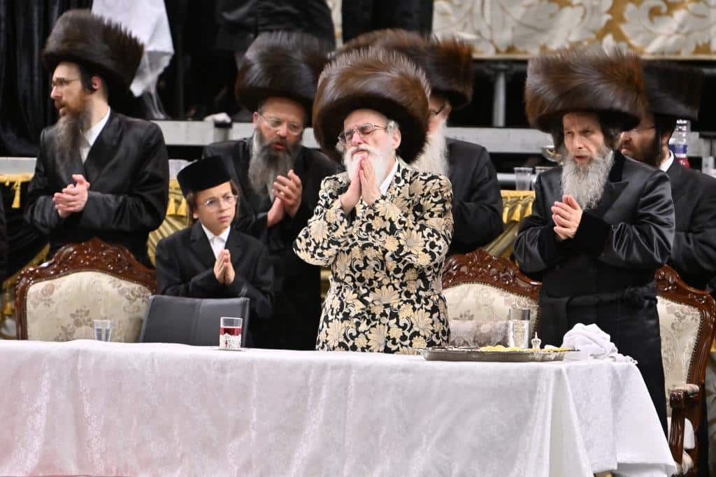 שמחת החתונה בחצרות סערט ויזניץ' -ויזניץ' -אונגוואר