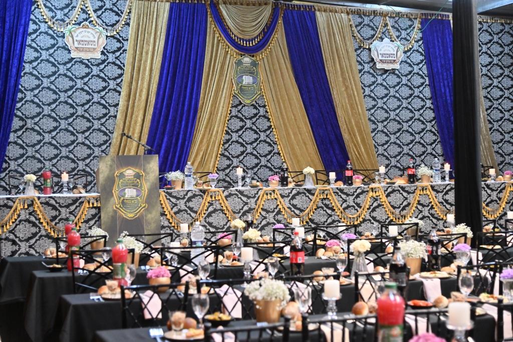 גלריה: בסאטמר חגגו את חנוכת הבית