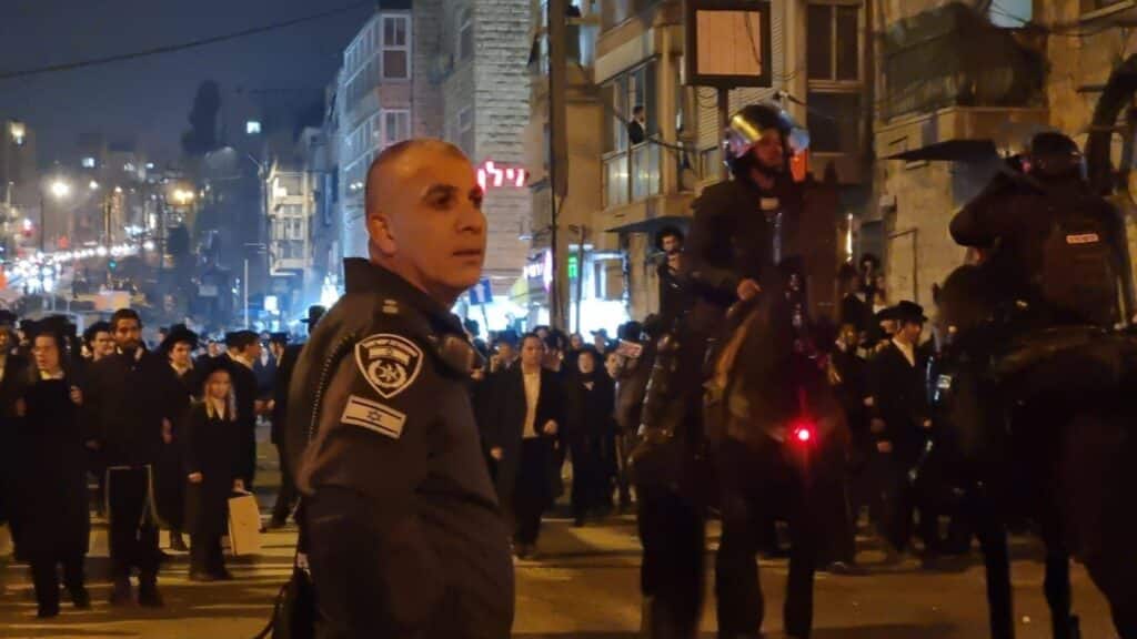 הפלג של ר' צבי פרידמן מצטרף לעדה: מאות מפגינים בבר אילן