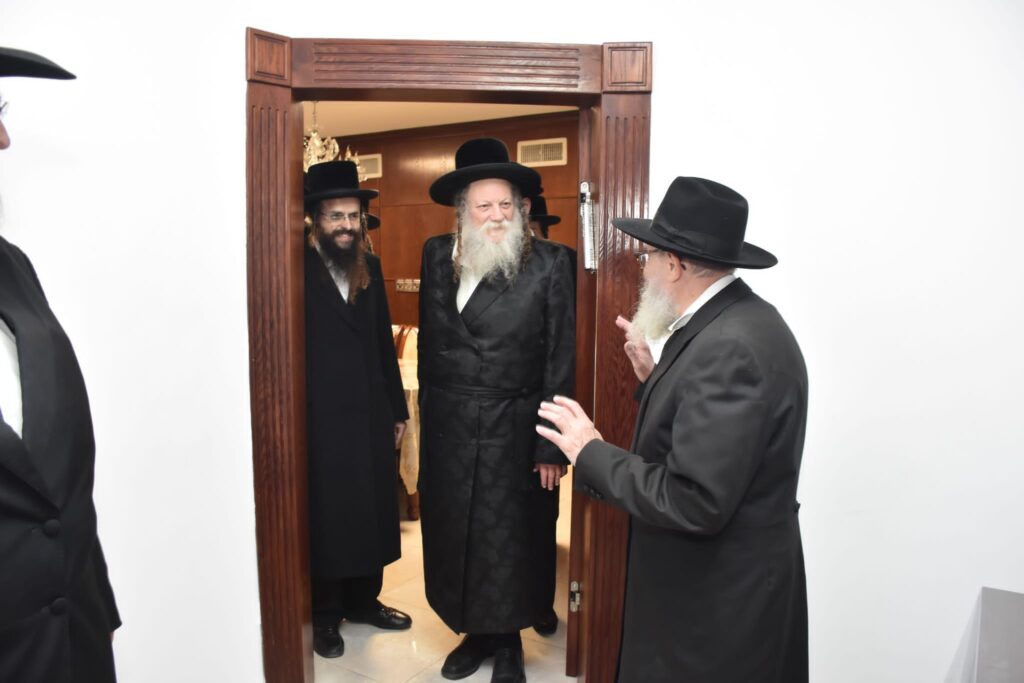 מה היה בביקור החוזר אצל האדמו"רים?