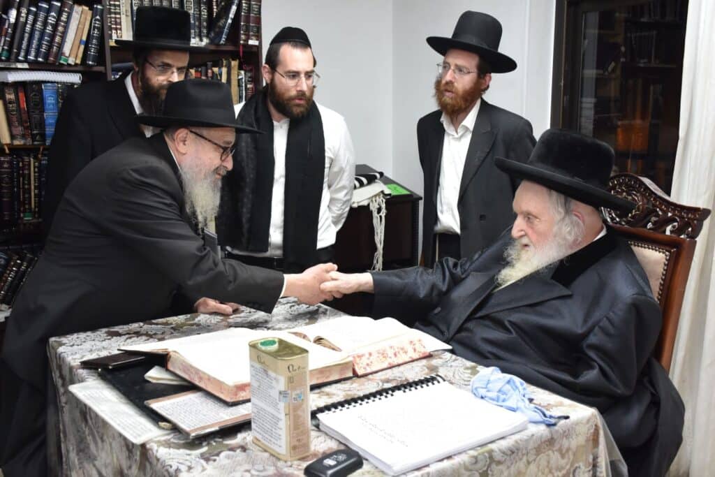 מה היה בביקור החוזר אצל האדמו"רים?