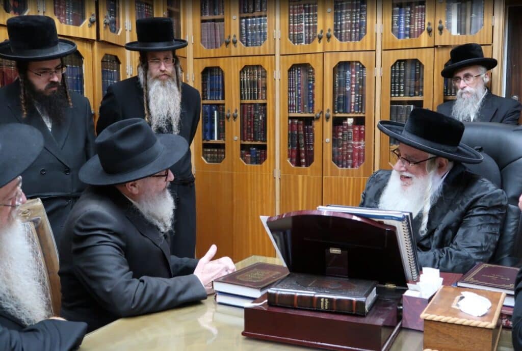 מה היה בביקור החוזר אצל האדמו"רים?