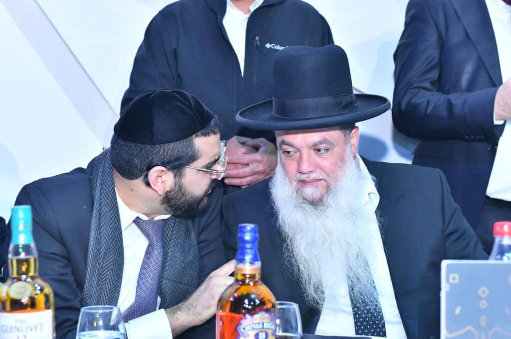 המקובלים חגגו מסיבת חנוכה