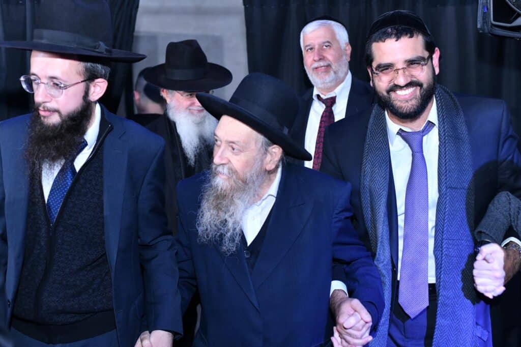 המקובלים חגגו מסיבת חנוכה