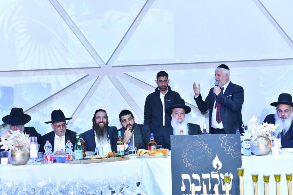 המקובלים חגגו מסיבת חנוכה