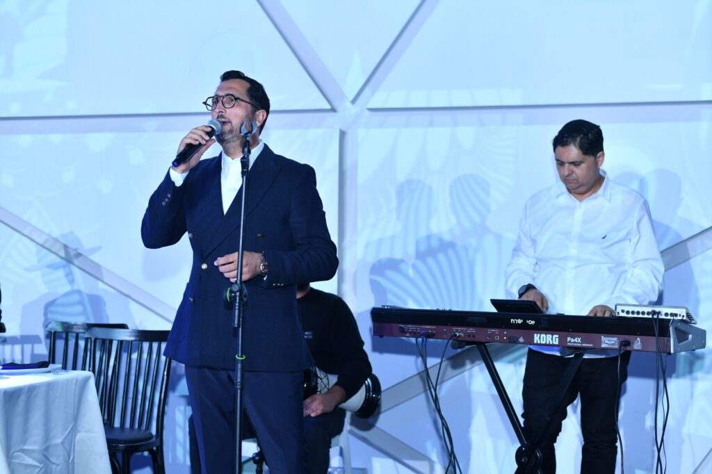 המקובלים חגגו מסיבת חנוכה