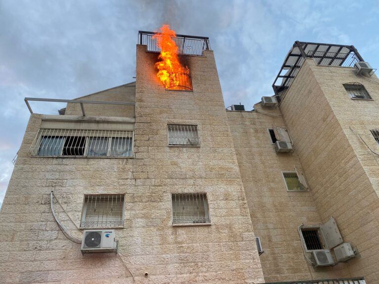 בית שמש: שריפה פרצה בקומה השנייה