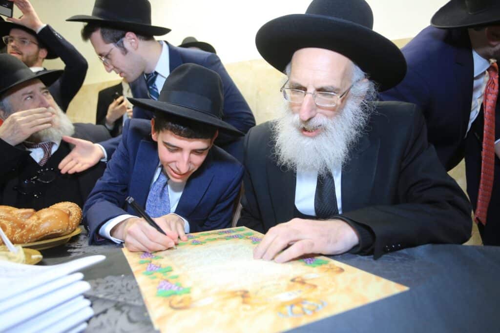 הגאון רבי עמרם פריד אירס את בנו