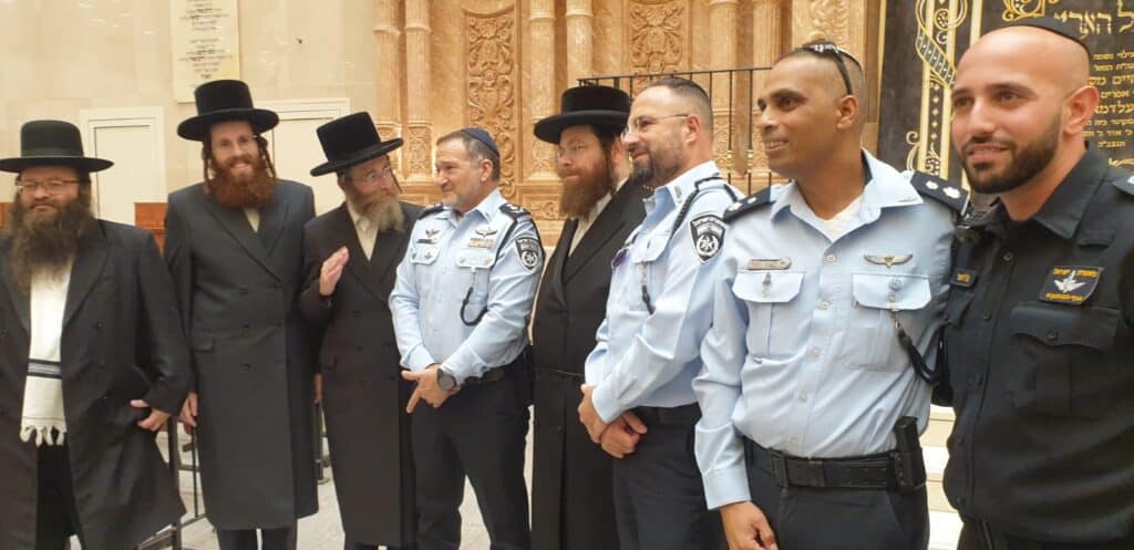 מה חיפש המפכ"ל בויז'ניץ?