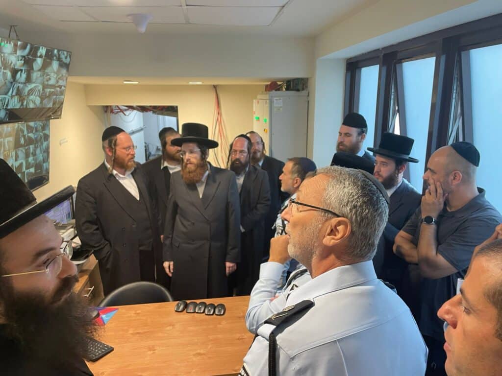 מה חיפש המפכ"ל בויז'ניץ?