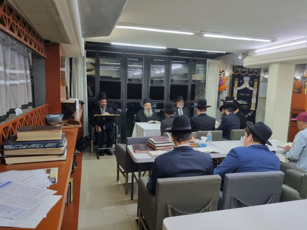 מקסיקו קיבלה בהתרגשות פני את חכם ניסים בן שמעון