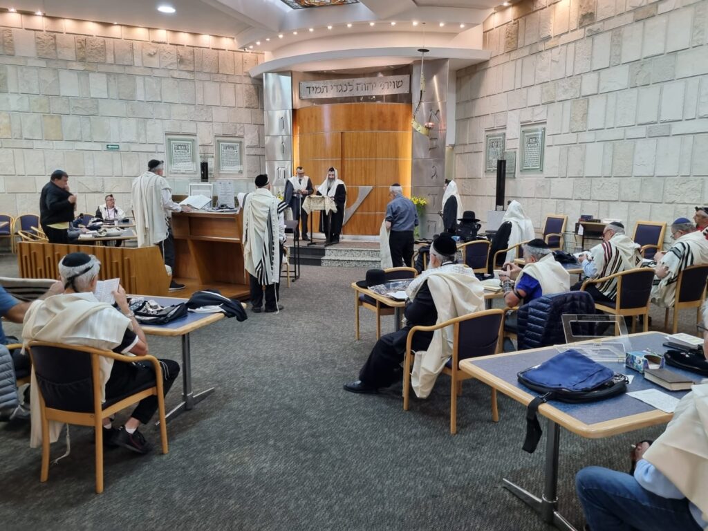 מקסיקו קיבלה בהתרגשות פני את חכם ניסים בן שמעון