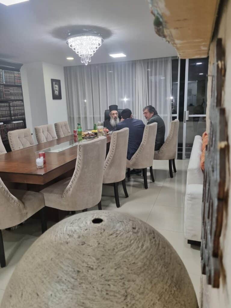 מקסיקו קיבלה בהתרגשות פני את חכם ניסים בן שמעון