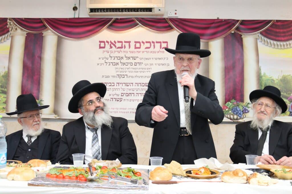 אדמו"רים הראשל"צ וחברי ה'מועצת': המונים בחתונת בתו של הרב ישראל אברג'ל | גלריה מרהיבה