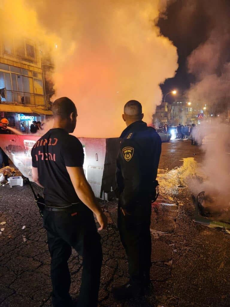 הקנאים דרדרו פח בבר אילן - אשה נרמסה ומצבה מוגדר אנוש