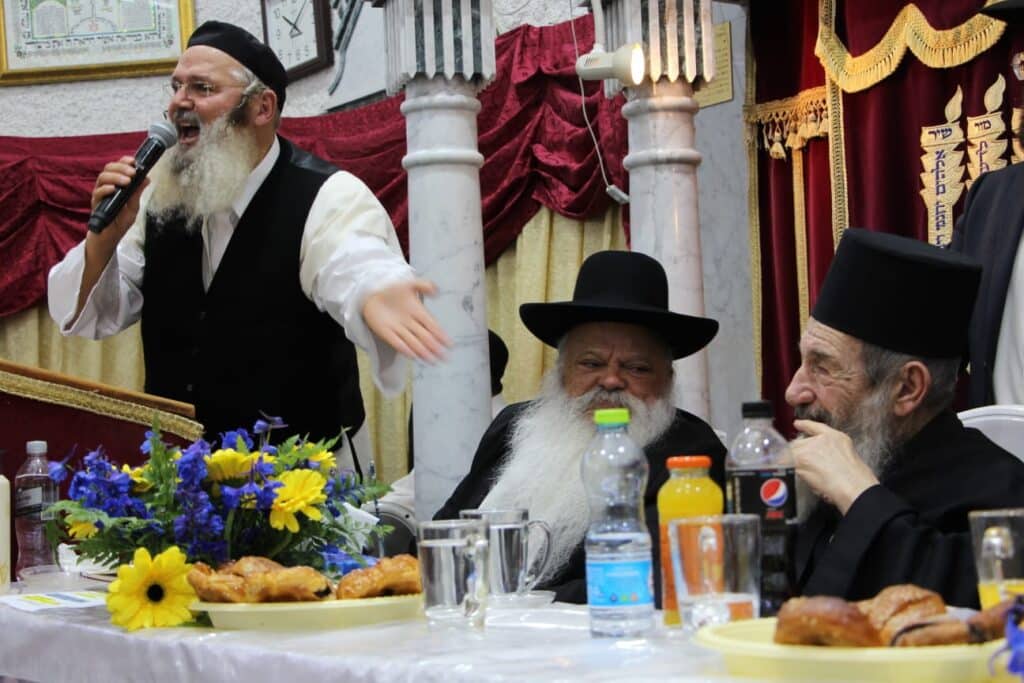 בחורי הישיבה חגגו חנוכה עם חכם בן שמעון