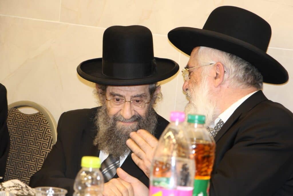 מסיבת חנוכה בישיבת 'אור אברהם'