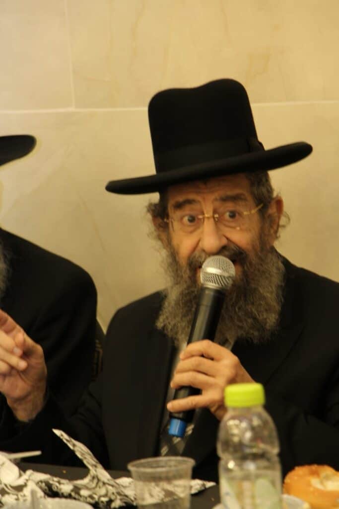 מסיבת חנוכה בישיבת 'אור אברהם'