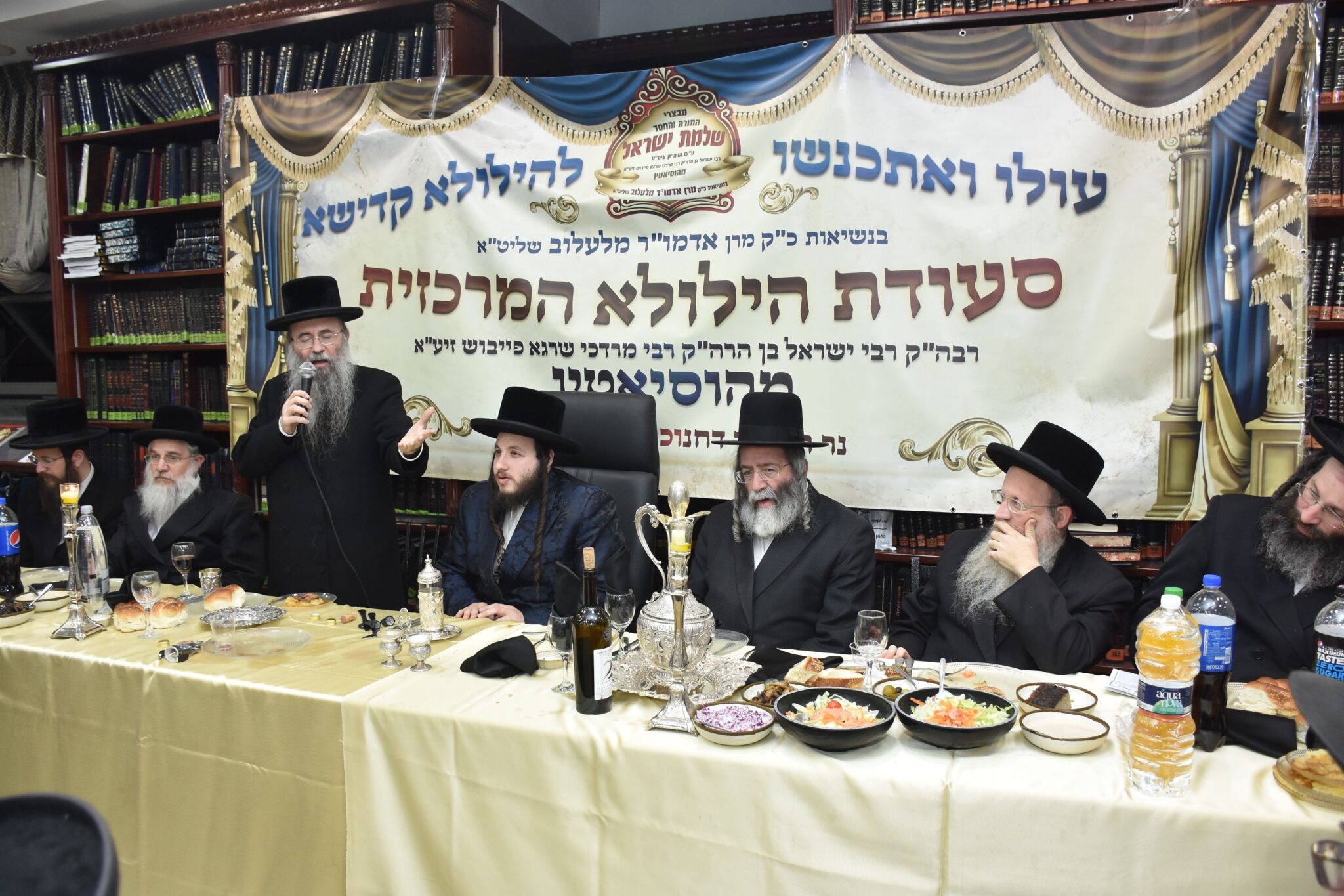 האדמו"ר מלעלוב ערך טיש בבית מדרשו