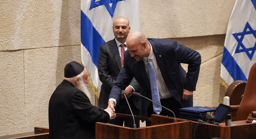 צפו: כך התפרץ הר הגעש באי ג'אווה צפו: כך התפרץ הר הגעש באי ג'אווה