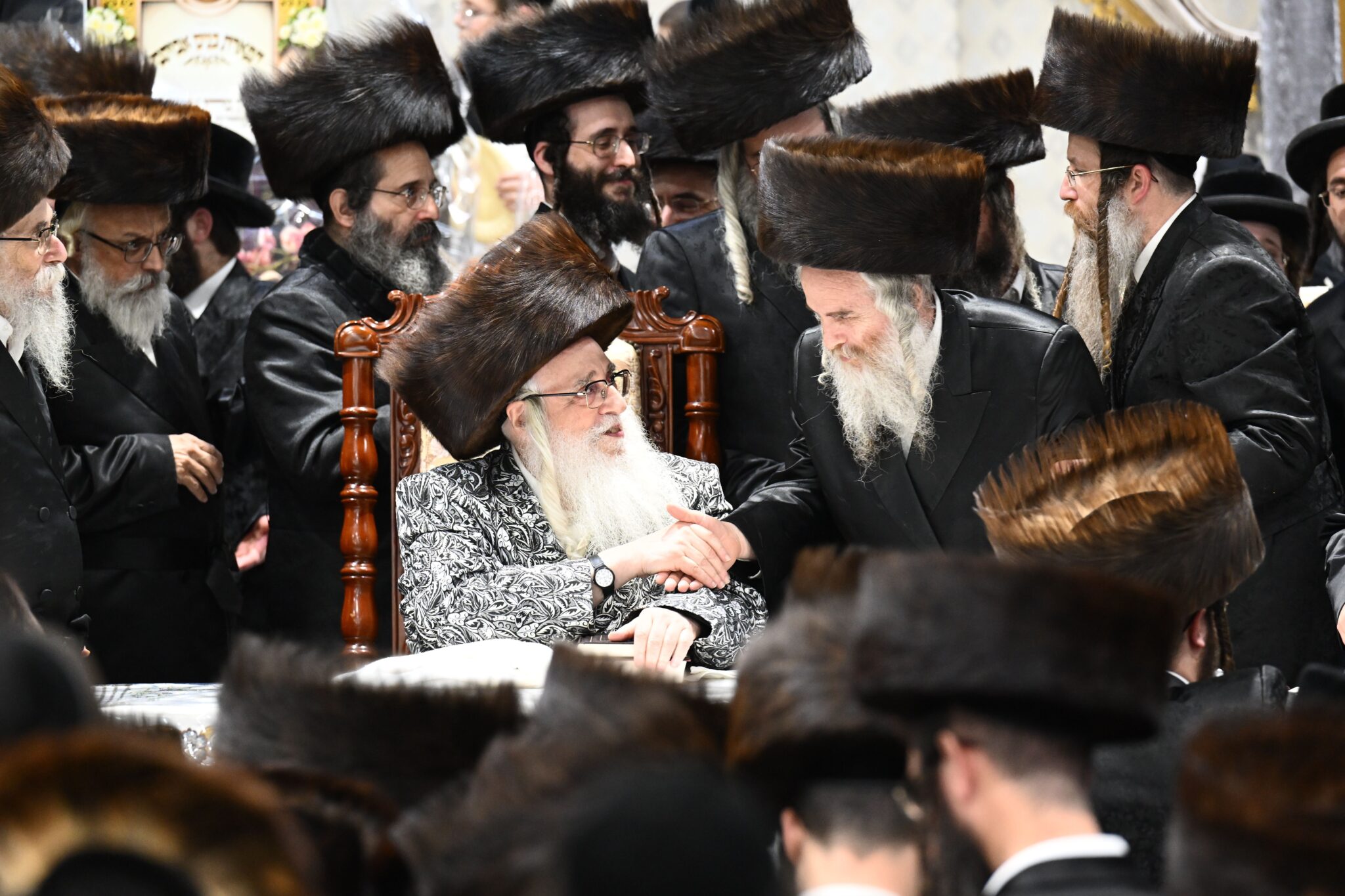 בצאנז חגגו בר מצווה לנכד האדמו"ר