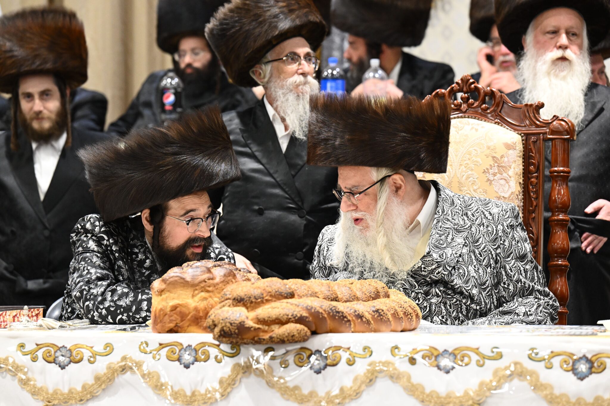 בצאנז חגגו בר מצווה לנכד האדמו"ר