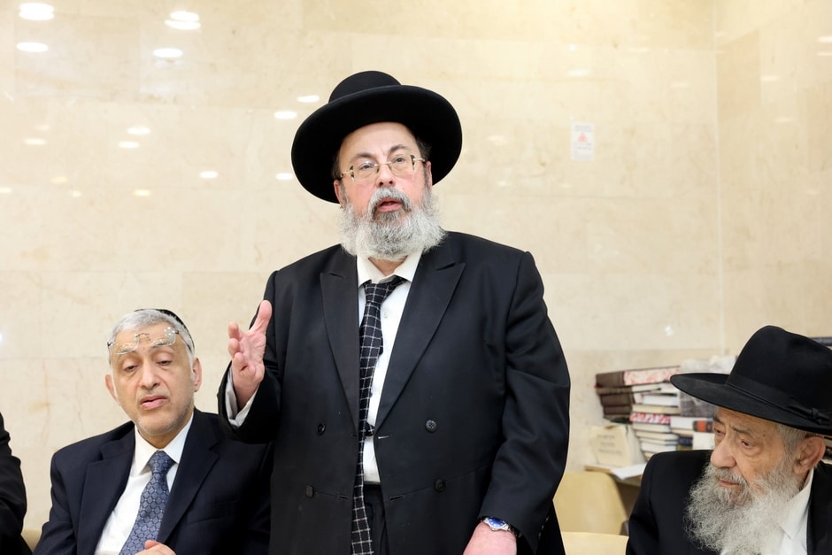 ראש הישיבה והדיין הכניסו את נכדם המשותף בבריתו של אאע"ה