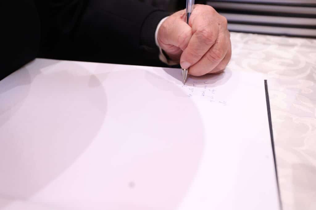  ראש הישיבה כתב הקדשות אישיות לכותבי החבורות