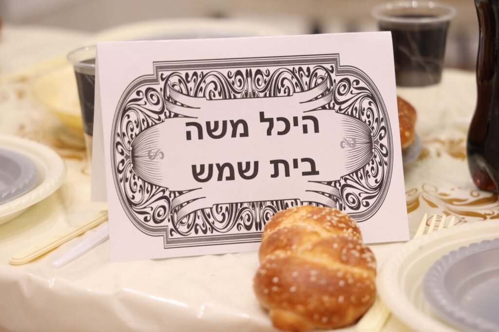  ראש הישיבה כתב הקדשות אישיות לכותבי החבורות