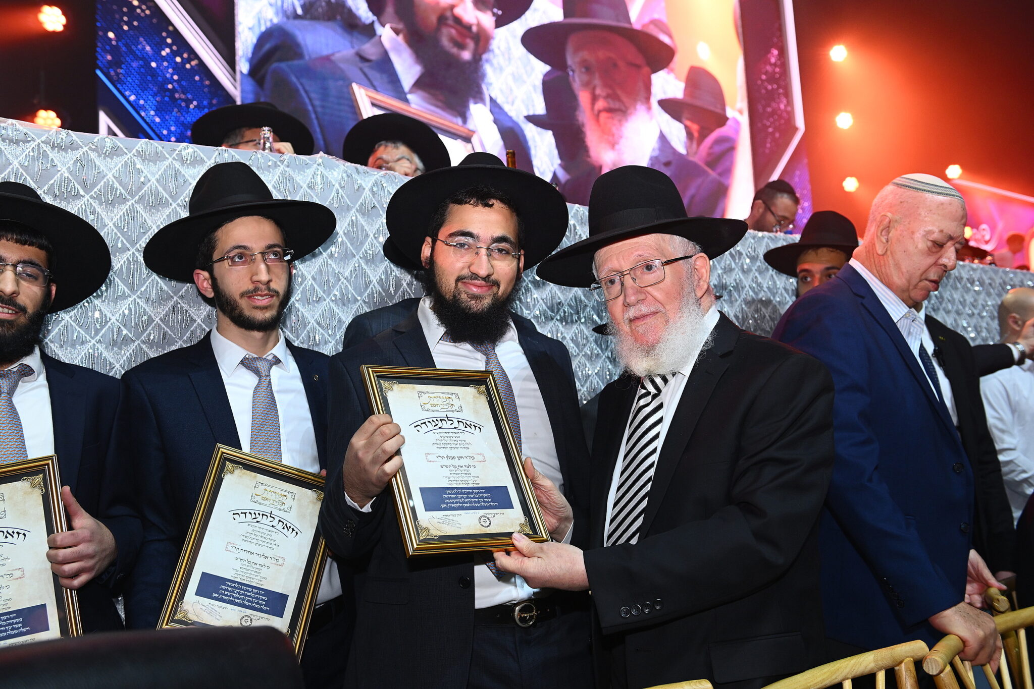 גלריה מרהיבה מהילולת הענק של 'כסא רחמים'