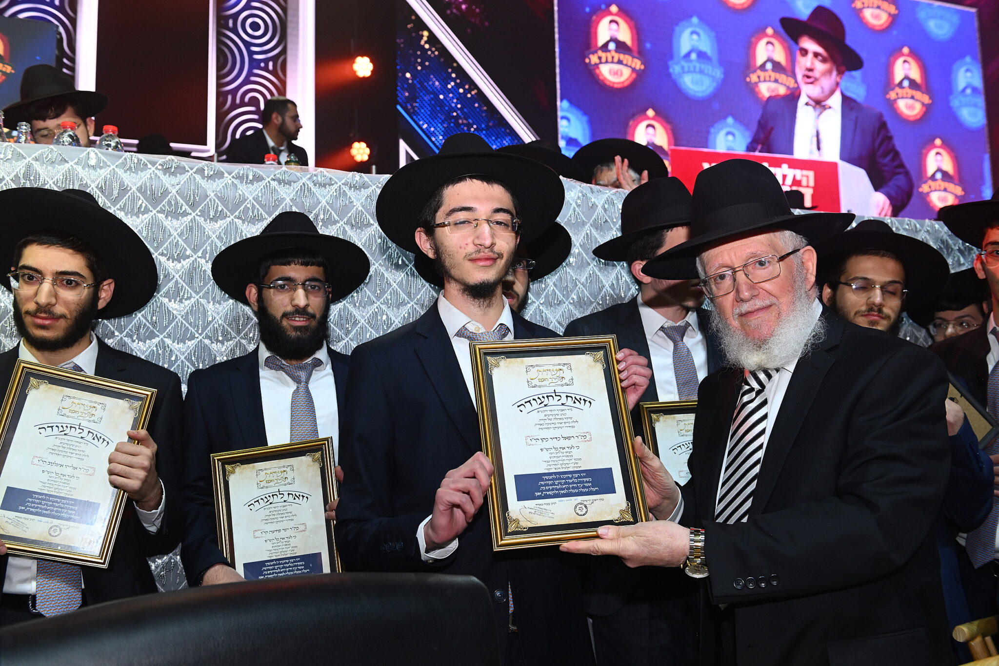 גלריה מרהיבה מהילולת הענק של 'כסא רחמים'