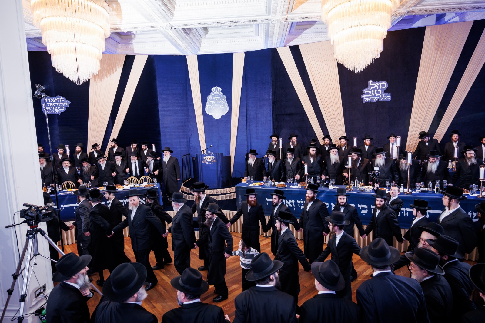 צפו בגלריה: 400 בוגרי מסלול 'קנין הלכה' מוכתרים לרבנים