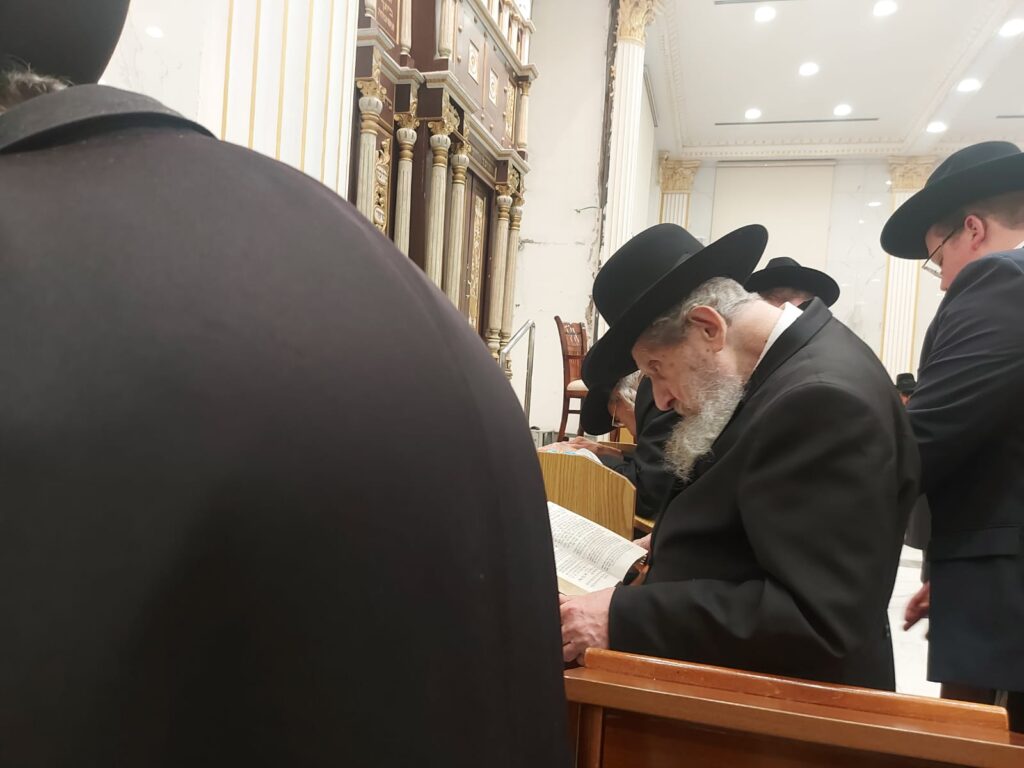 כשהגר"ד לנדאו ניחם את הגרב"מ אזרחי