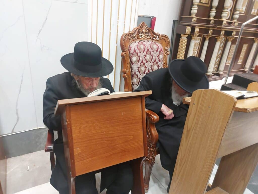 כשהגר"ד לנדאו ניחם את הגרב"מ אזרחי