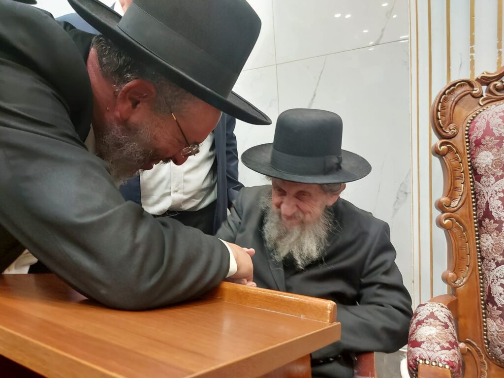 כשהגר"ד לנדאו ניחם את הגרב"מ אזרחי