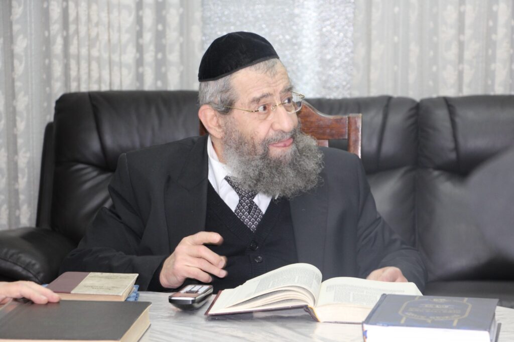 רבני בני ברק בכינוס בביתו של הרב הספרדי