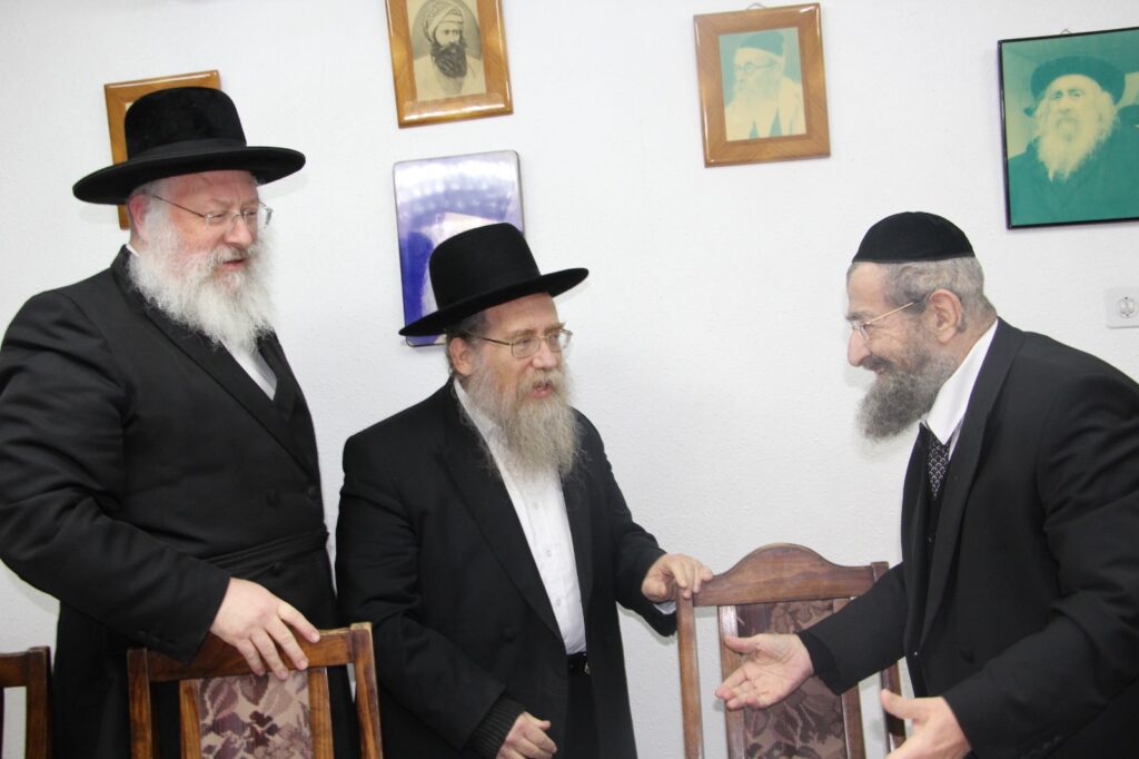 רבני בני ברק בכינוס בביתו של הרב הספרדי