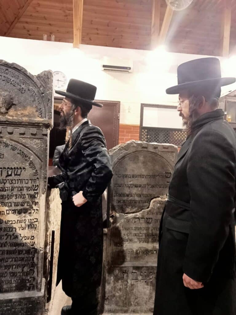 האדמו"ר מזוועהיל בציון רבי ישעיה'לה מקרעסטיר זיע"א