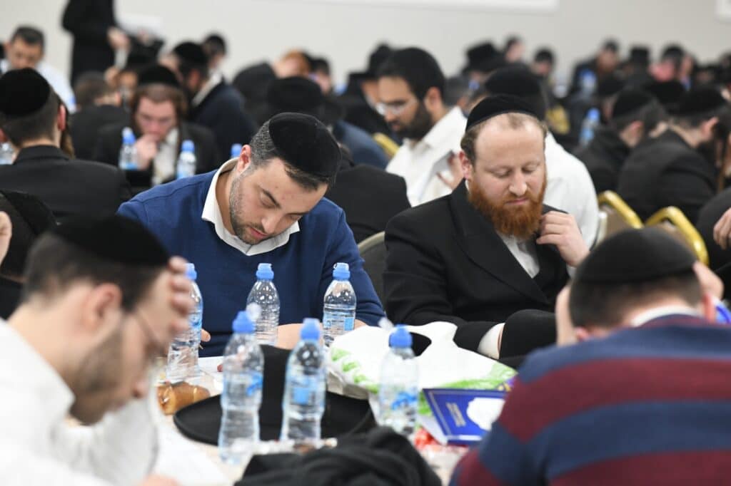 1,200 אברכים נבחנו על נטילת ידיים