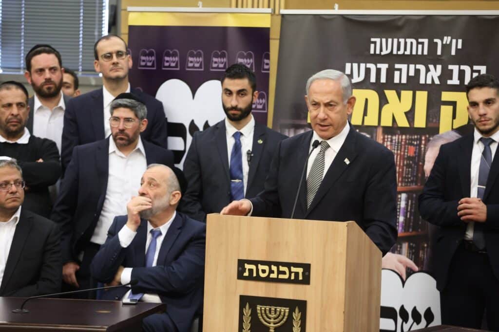 ראשי הקואליציה במכתב חריף ליועמ"שית: "נבצרות - ניסיון הפיכה"