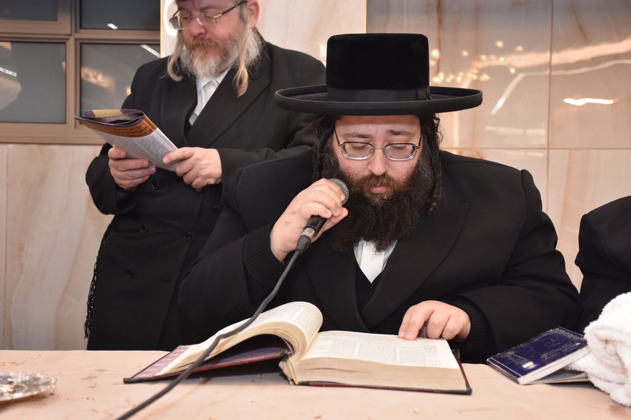 גלריה: הטיש של הרבי מצאנז זמיגרד גלריה: הטיש של הרבי מצאנז זמיגרד