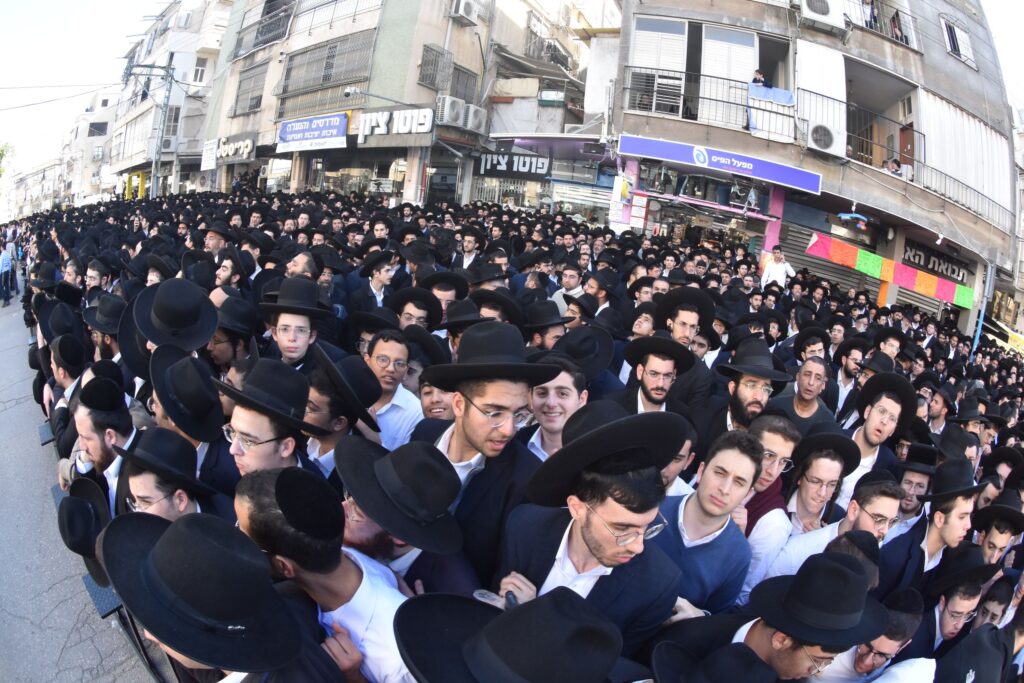 מסכמים שנה במגזר: פטירת גדולי הדור וההנהגה החדשה מסכמים שנה במגזר: פטירת גדולי הדור וההנהגה החדשה